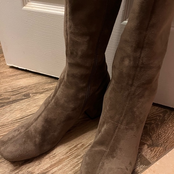 Women's Suede Boots - Picture 1 of 8